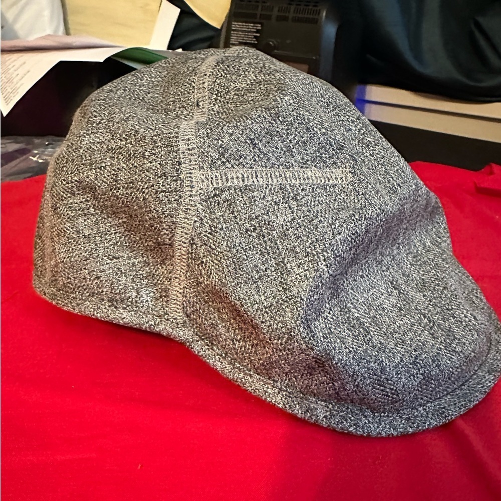 Gray Knit Newsboy Cap in XL